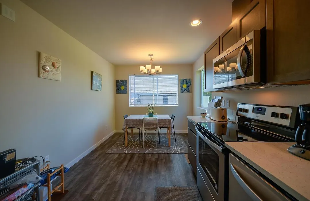 A View Home At Eastlake-1