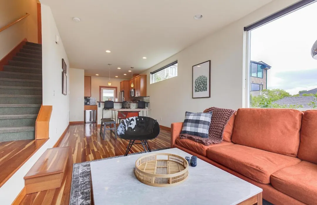 East Queen Anne 3Br Near Iconic Seattle Sites-1