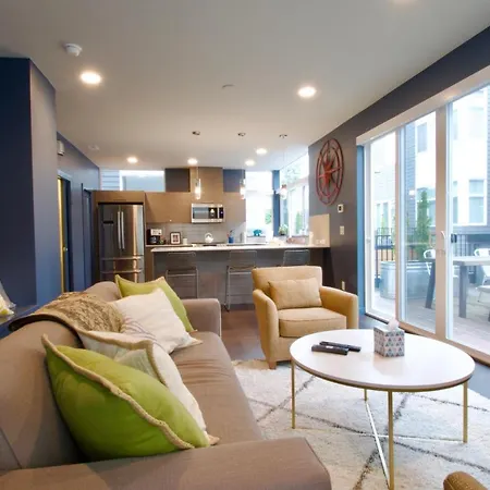 Townhouse Retreat-3